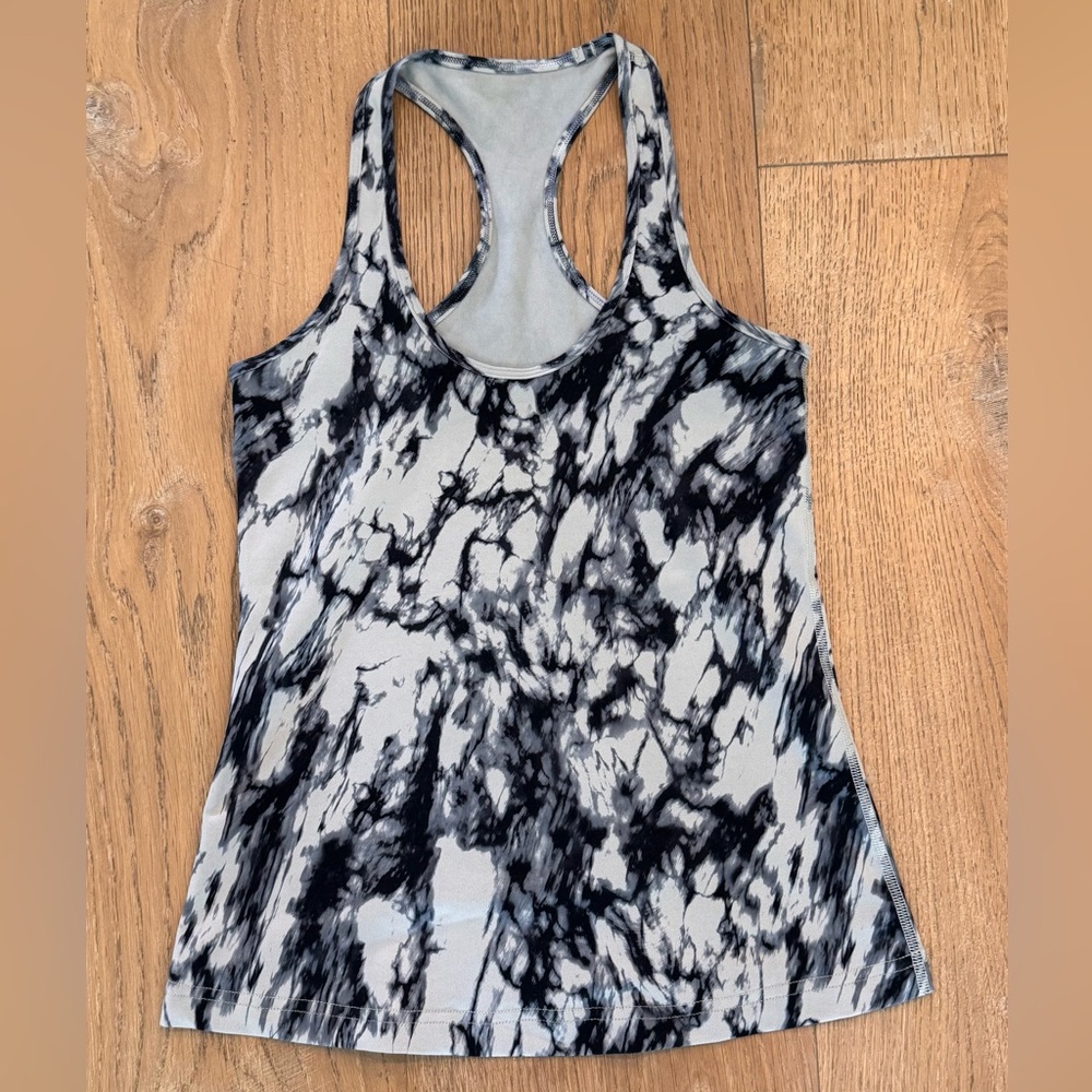Lululemon women’s size 8 Cool Racerback - Great Granite/ Black Mojave/ Tan